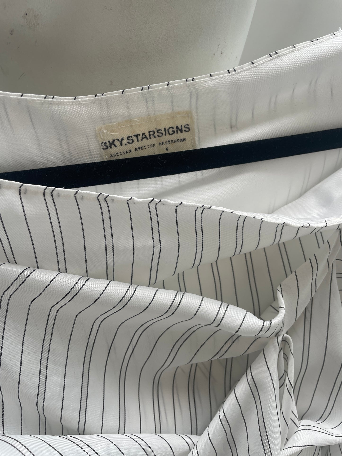 PINSTRIPE BALLOON SKIRT