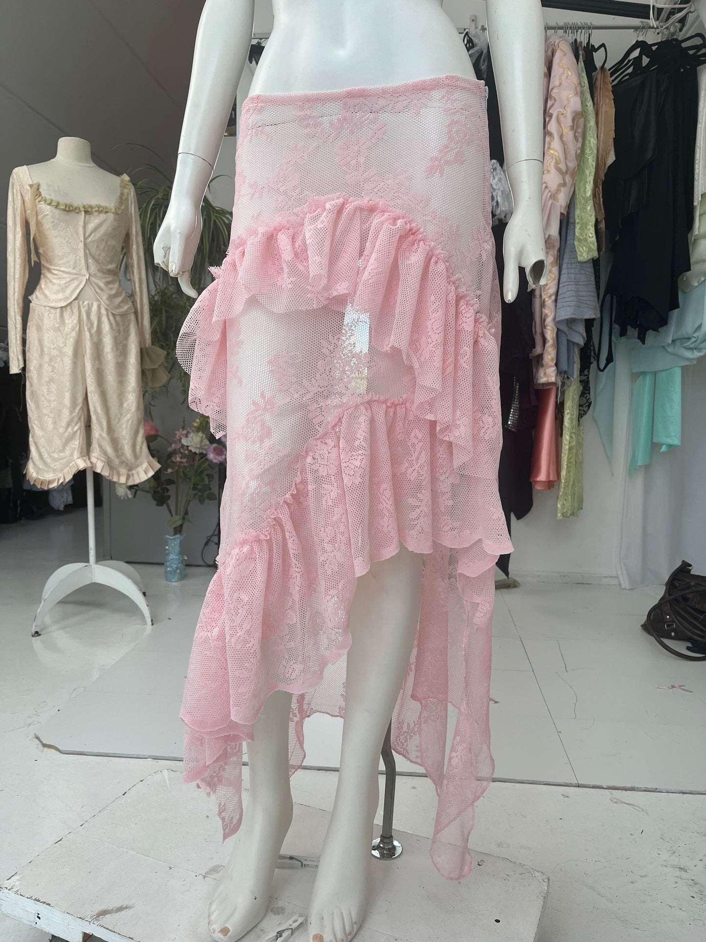 RUFFLE SKIRT