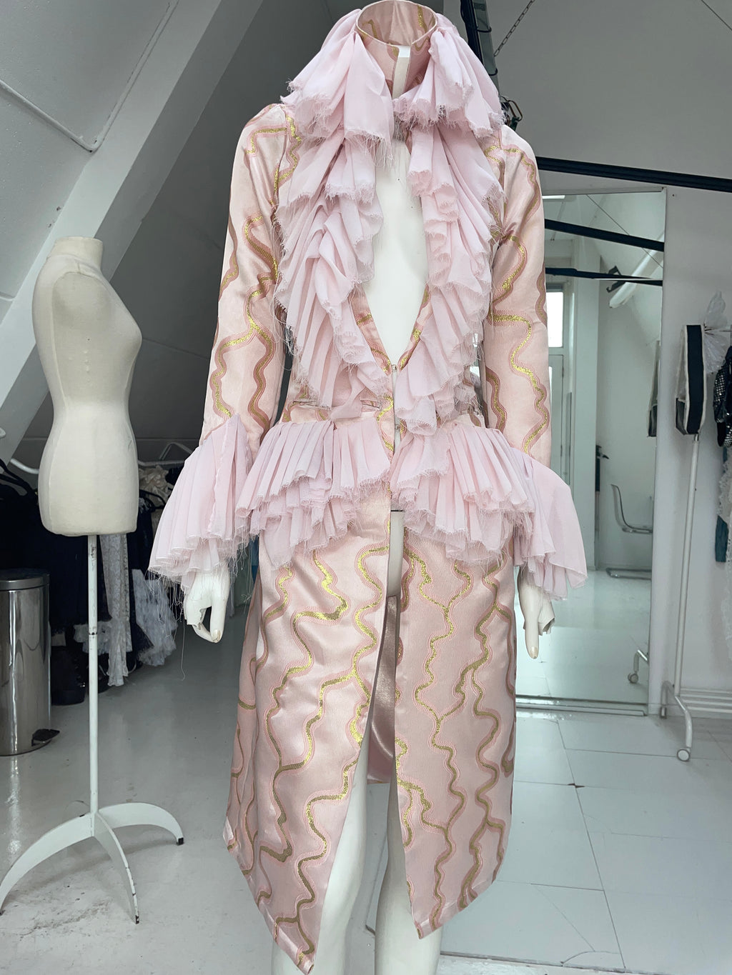 RUFFLE COAT