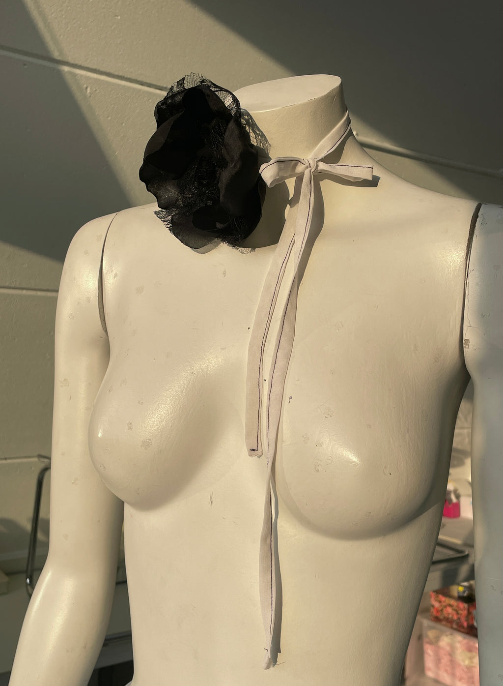 ROSE NECKLACE