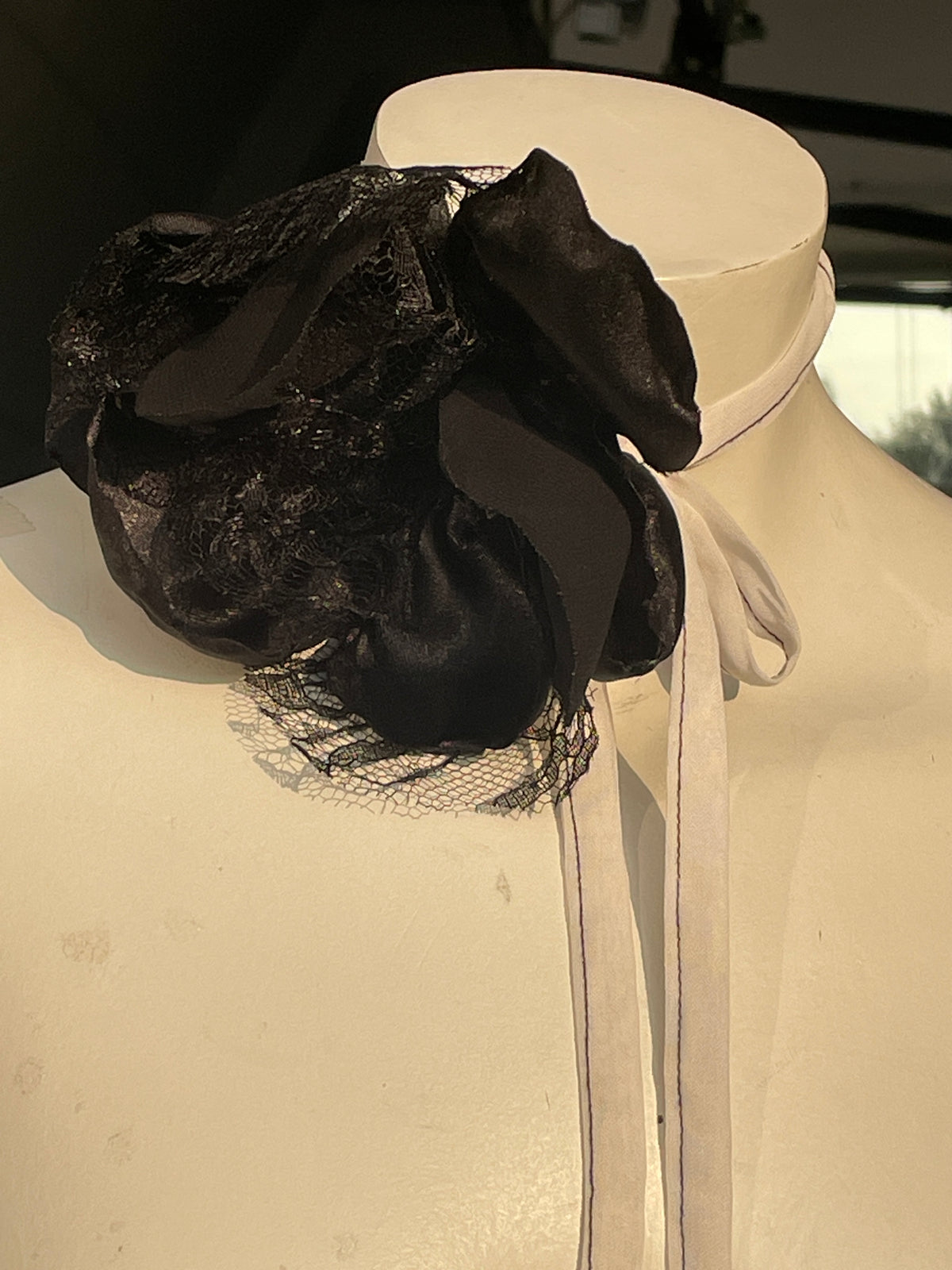 ROSE NECKLACE