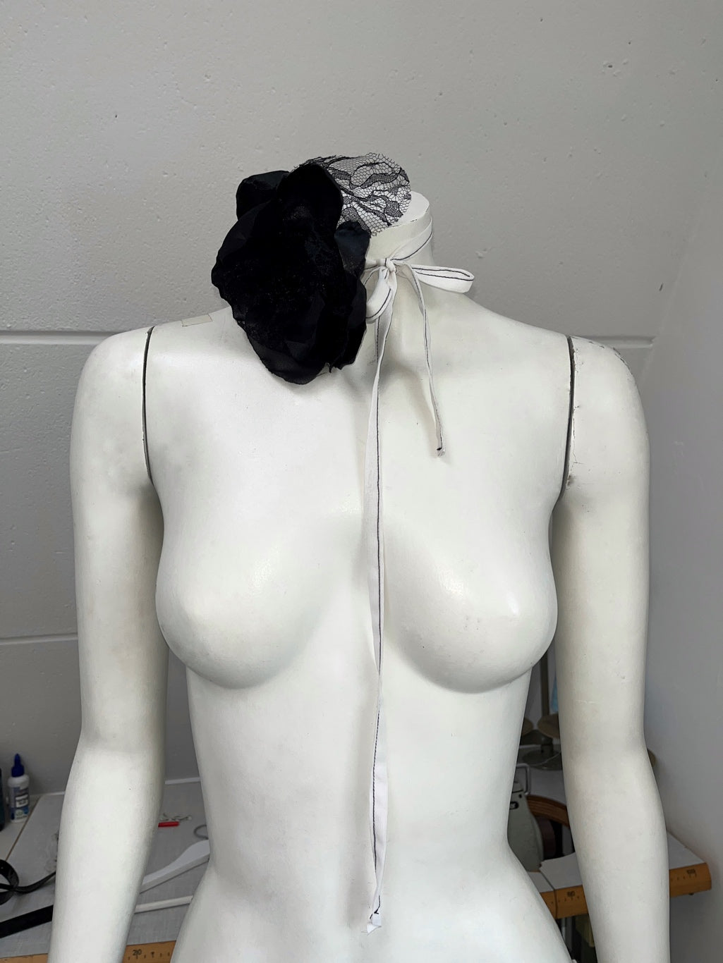 ROSE NECKLACE