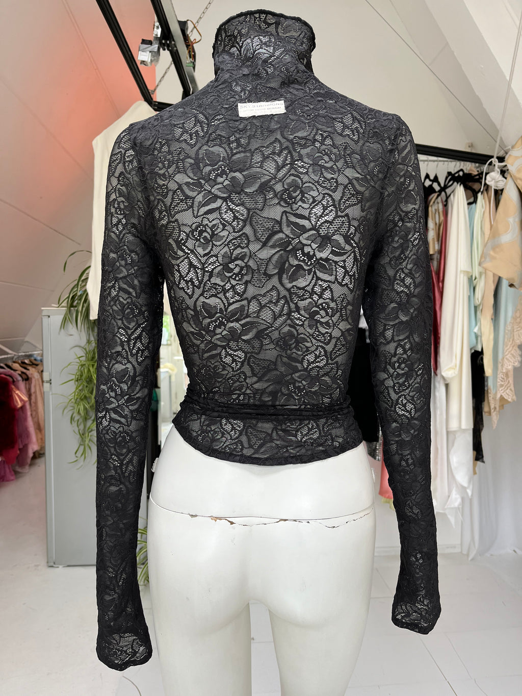 SIGNATURE TURTLENECK