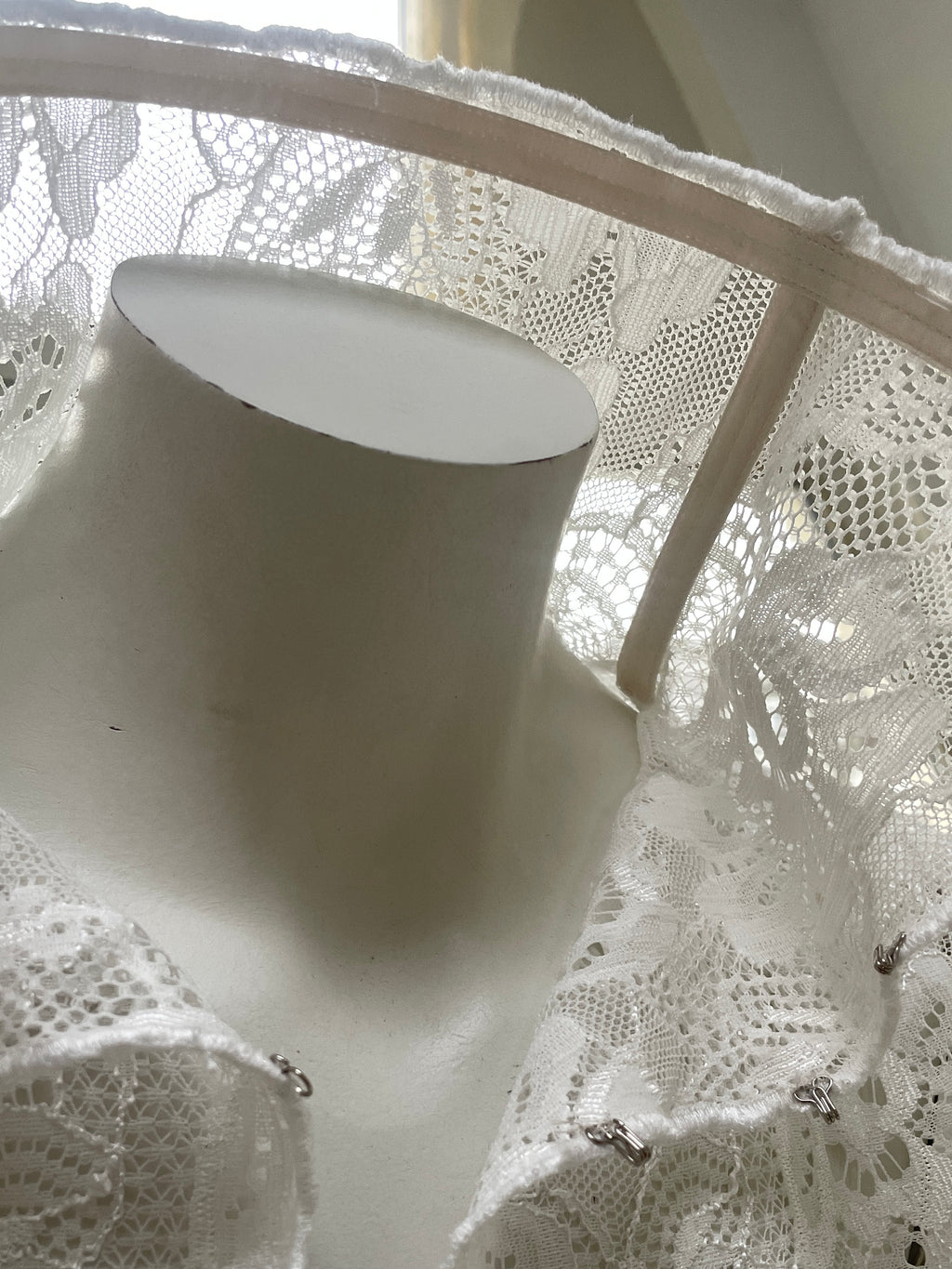 CORSETED TURTLENECK